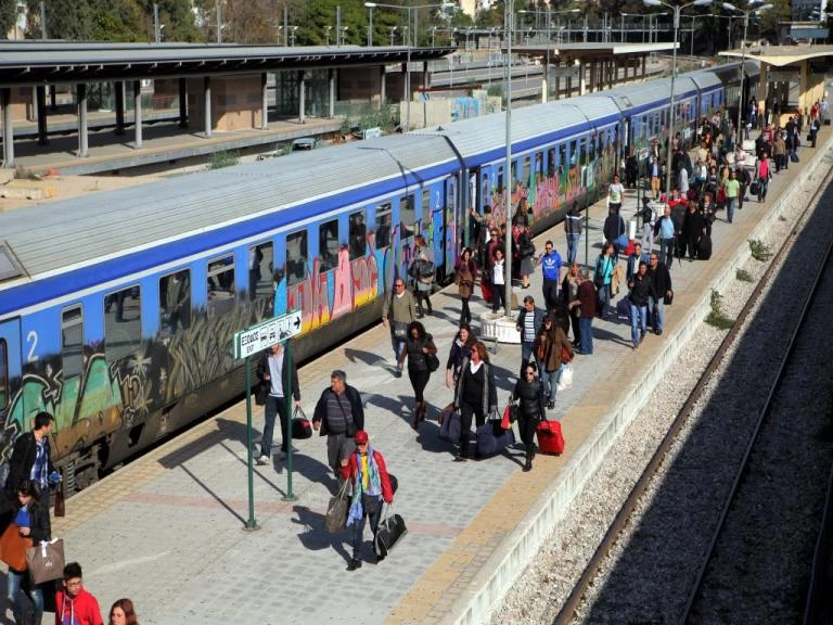 Αναστέλλονται οι απεργίες στα τρένα